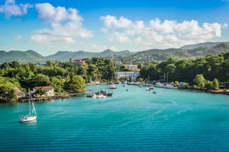 Praslin Bay