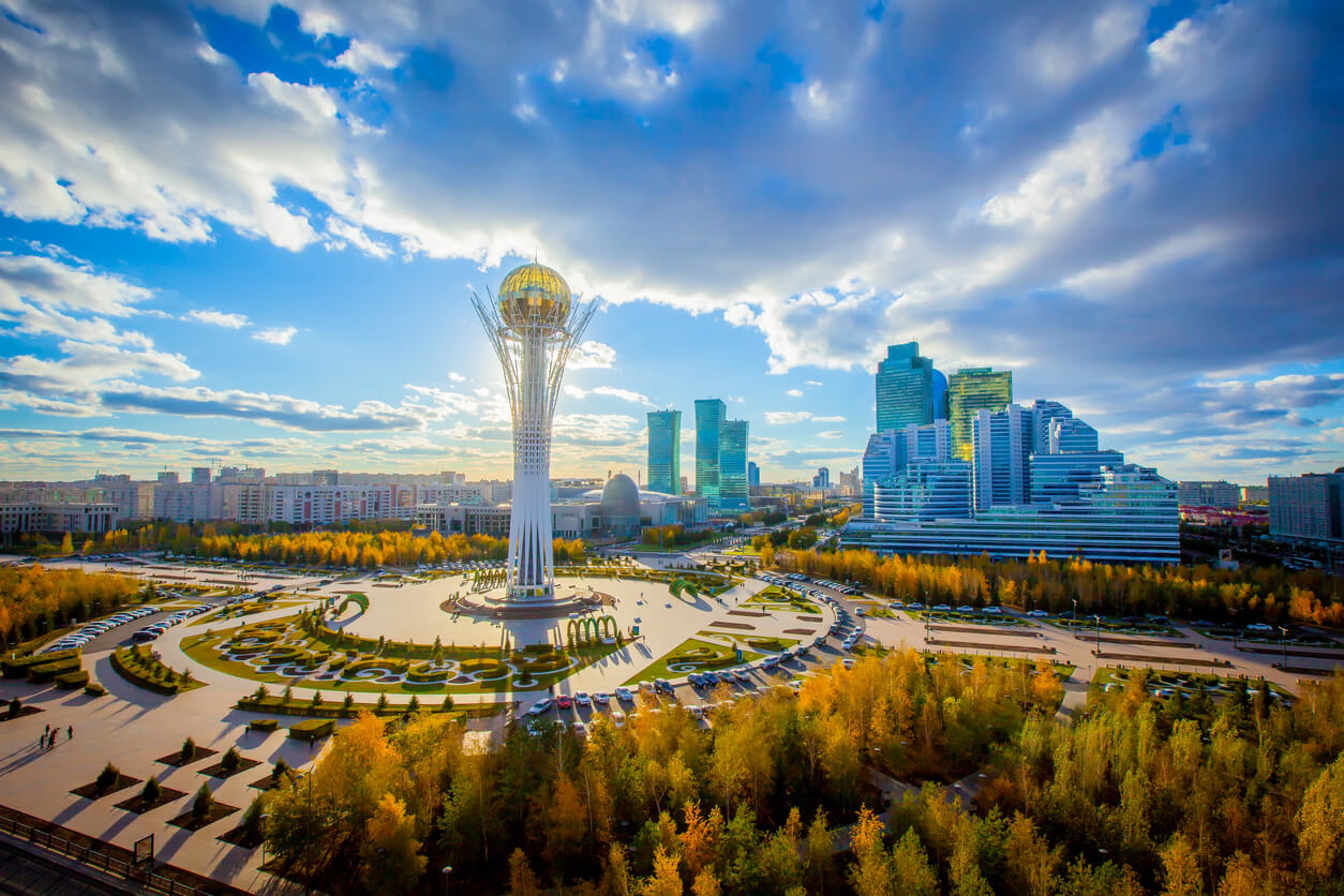 Nur-Sultán (Astana) :  Nur-Sultán (Astana) :