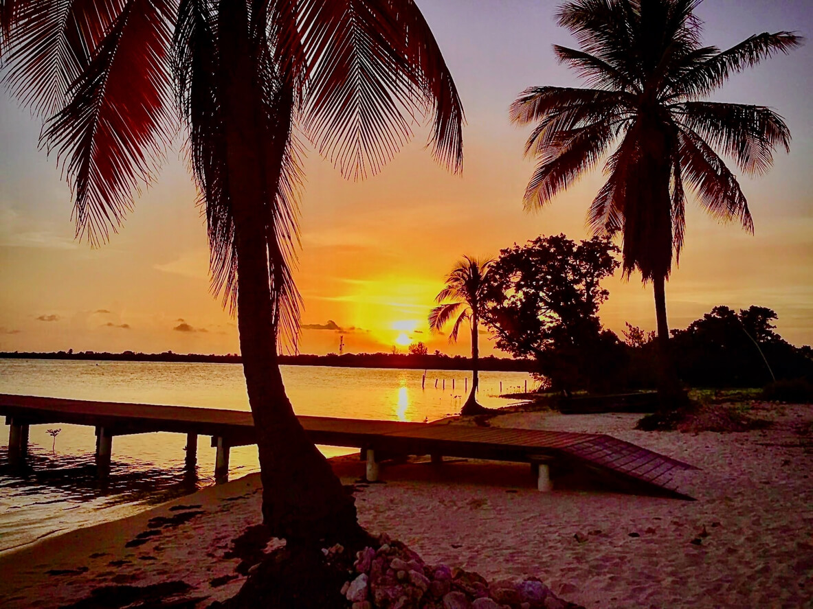 Cayman Brac : Cayman Brac :