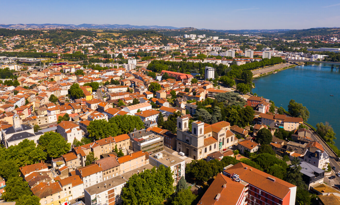 Lyonnais (Alrededor de Lyon): La ville de Givors, dans l'aire métropolitaine de Lyon