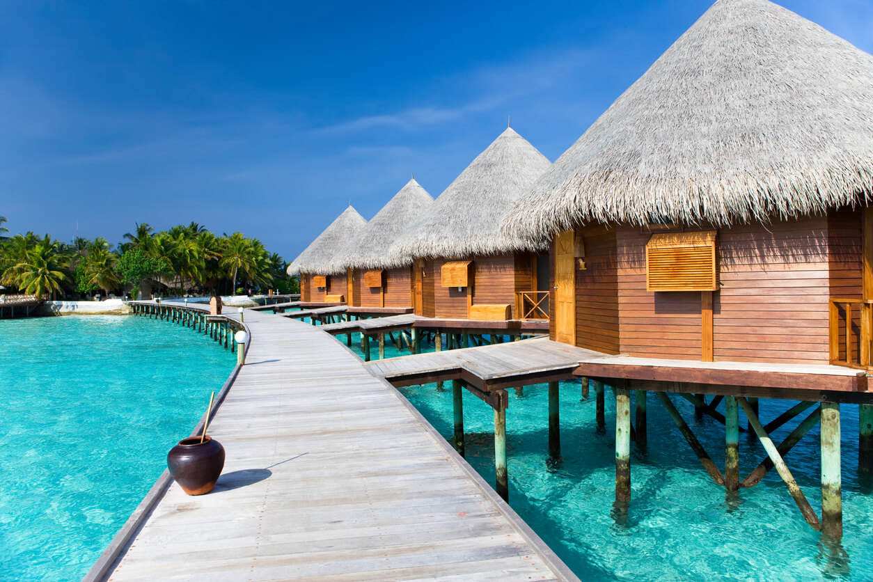 Maldivas: Bungalows sur le lagon aux Maldives Maldivas: Bungalows sur le lagon aux Maldives