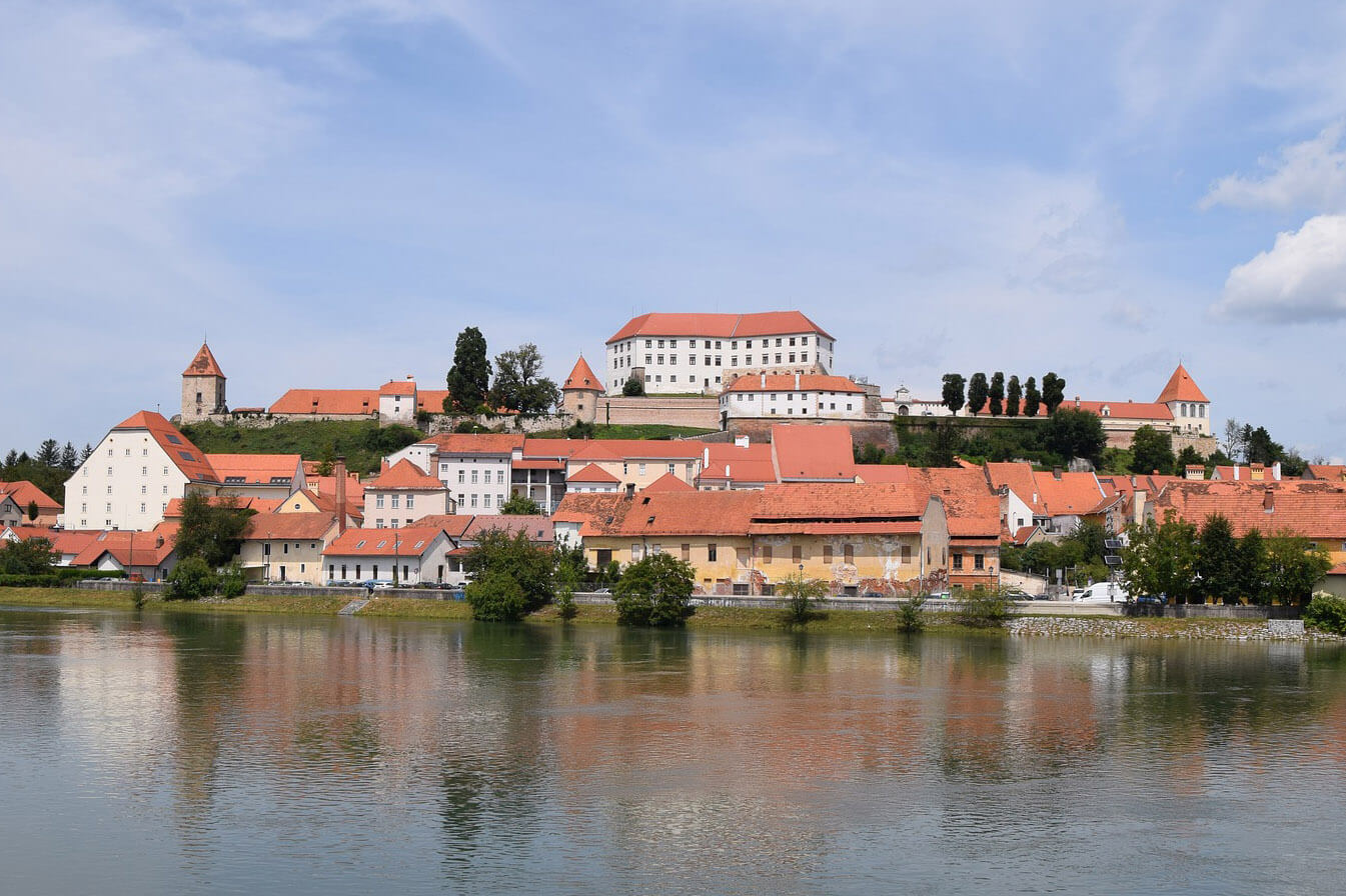 Ptuj : Ptuj Ptuj : Ptuj