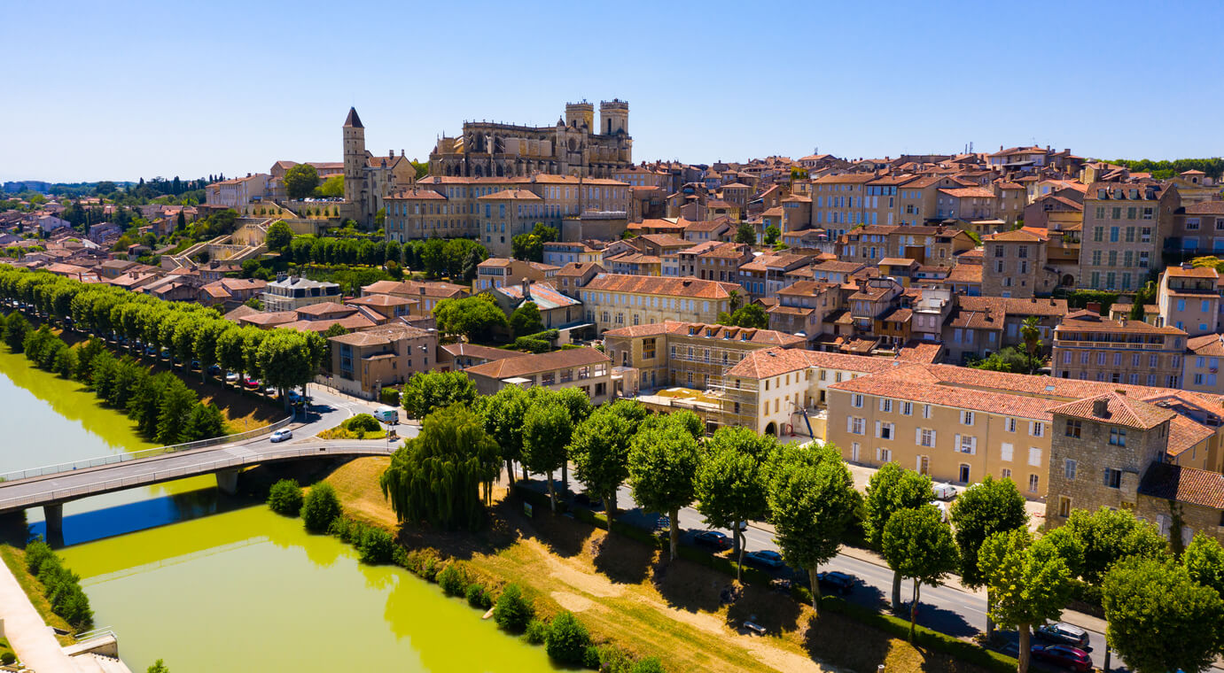 Auch : Auch Auch : Auch