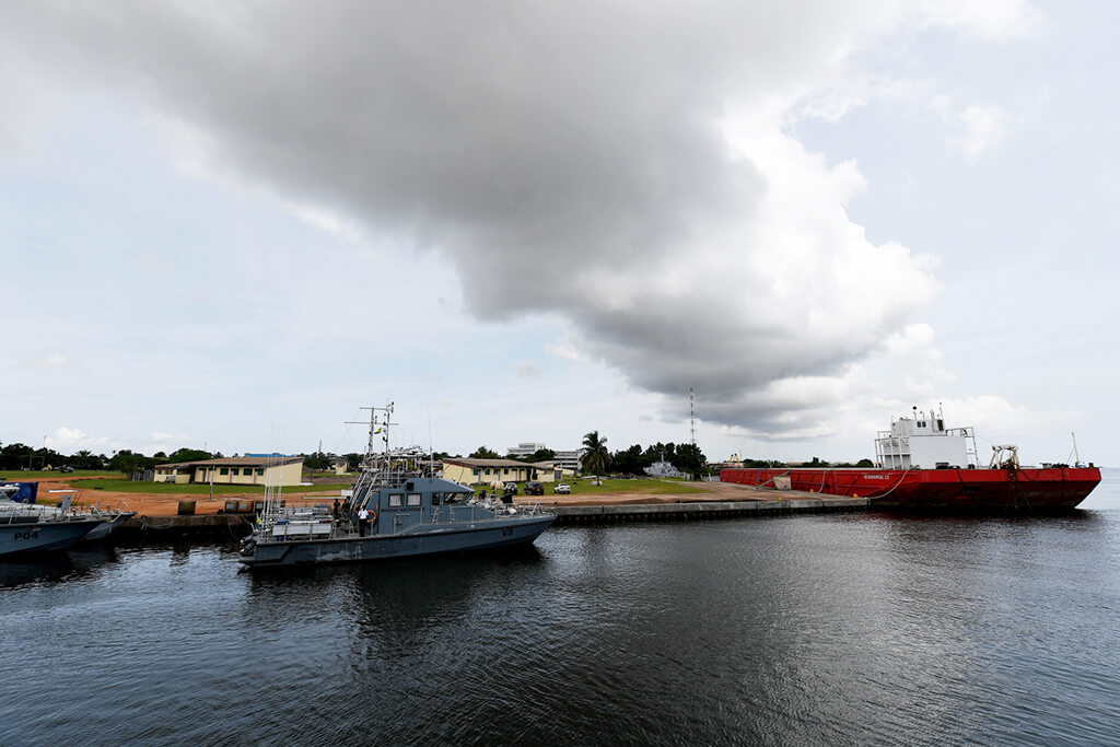 Port-Gentil : Port-Gentil :